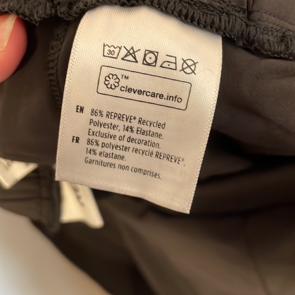 Tentree Hiking Pants. Black size XL. - Picture 5 of 5